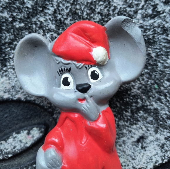 Vintage 1980s Hand Painted Holiday Mouse Mrs. Claus Ceramic Figurine 3.5" - Picture 4 of 7